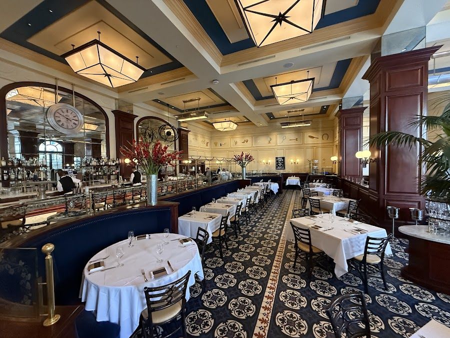 Bouchon Bar at Venetian Strip atmosphere