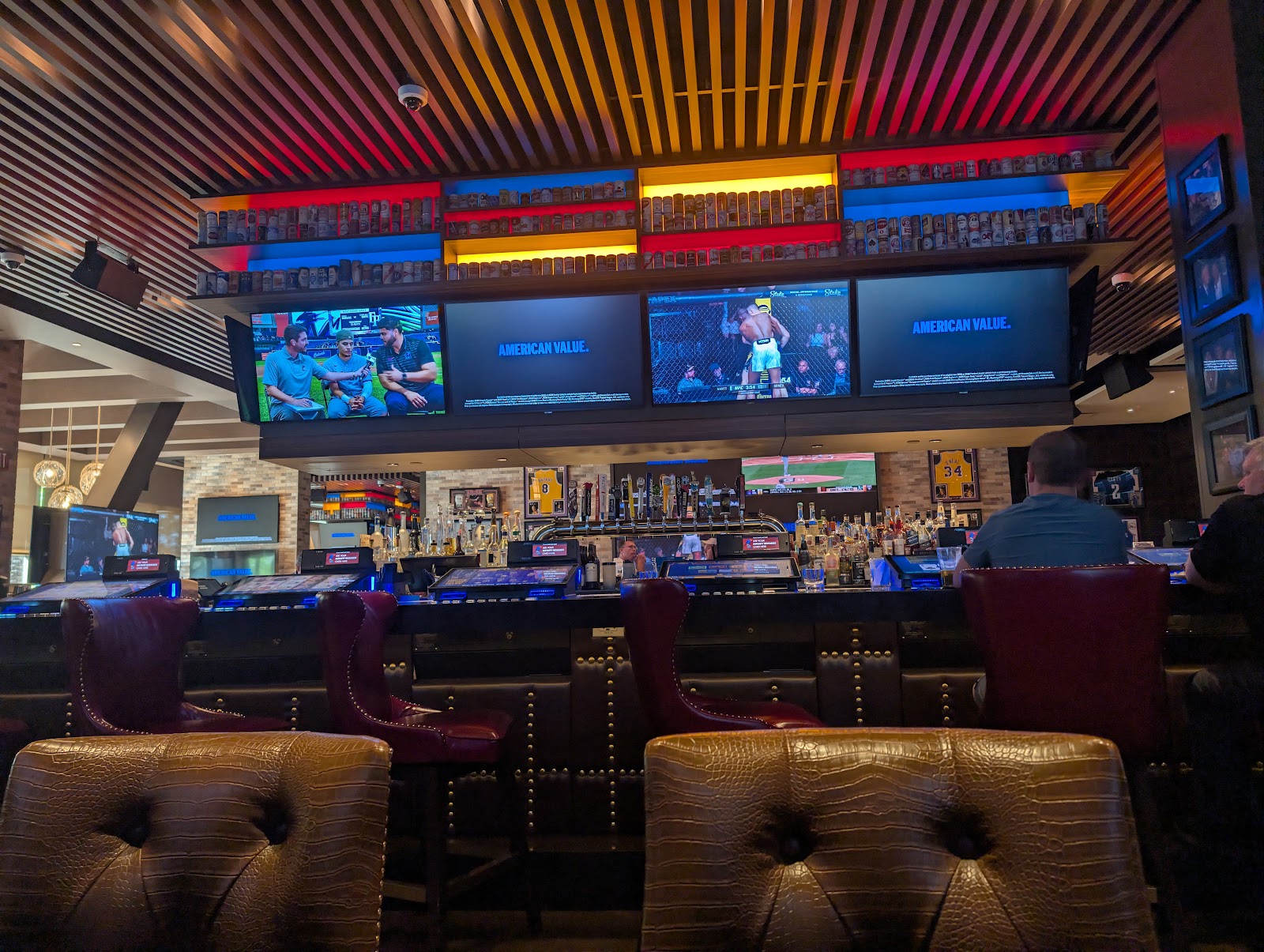 Blondies Sports Bar