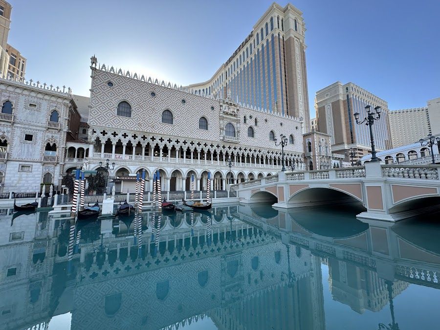 Public House at Venetian Strip atmosphere
