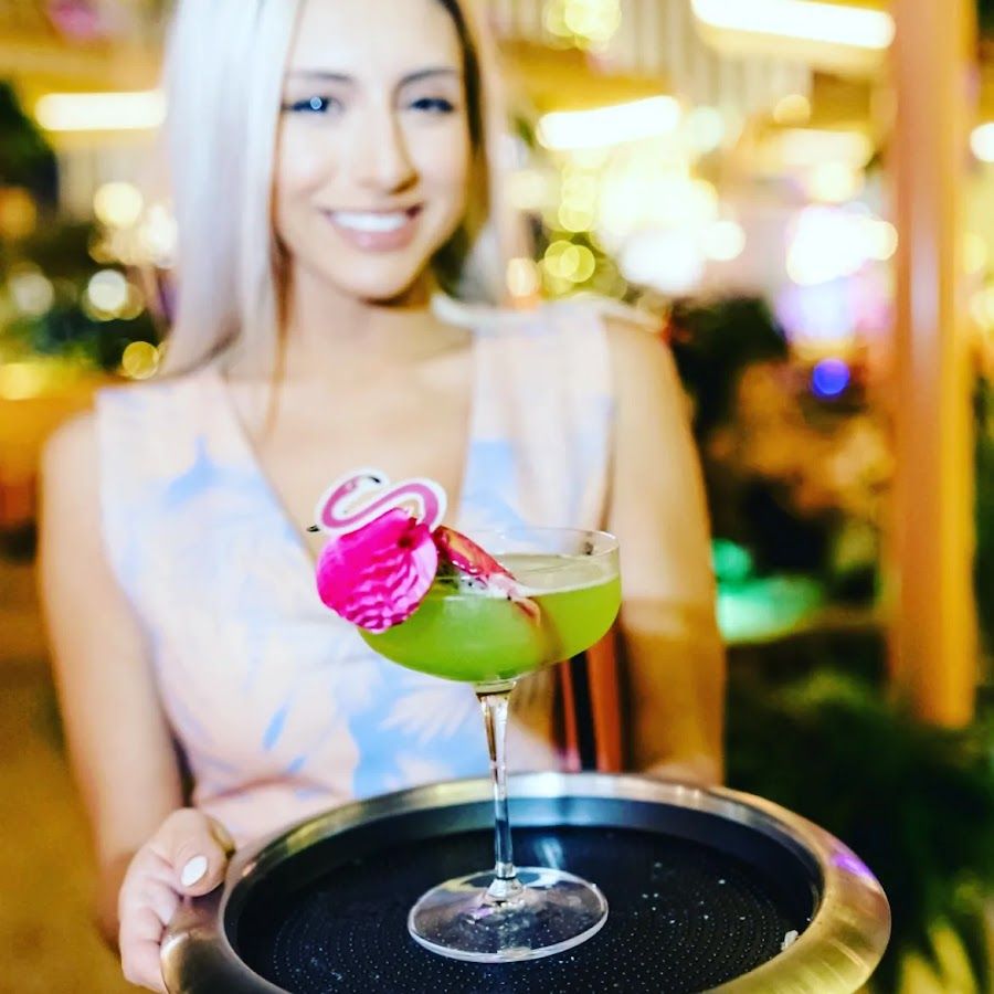 Rhumbar at Mirage Strip atmosphere