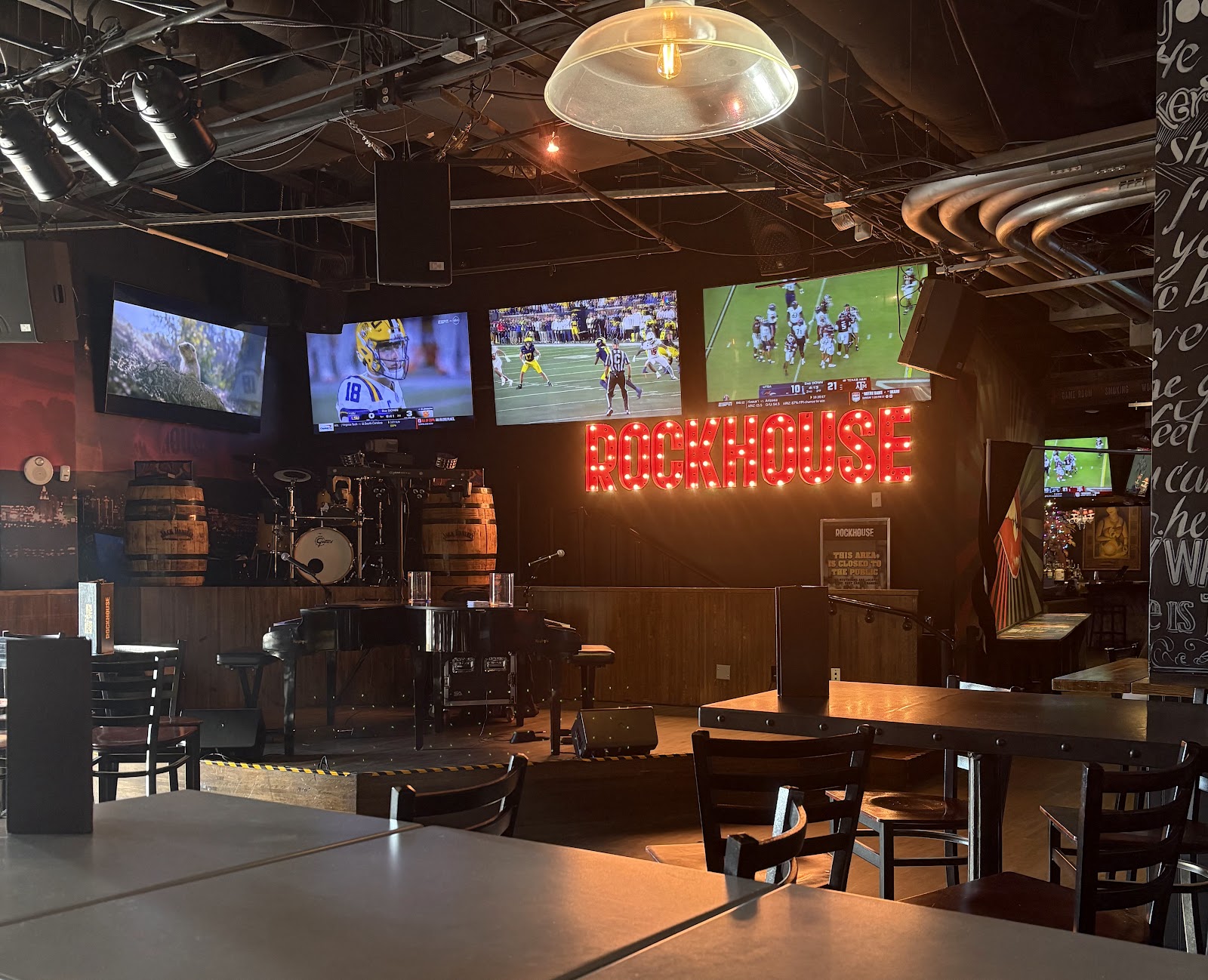 Tom's Watch Bar