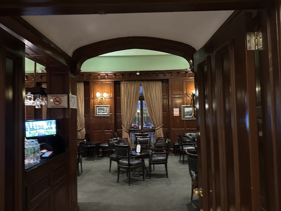 Bar Inglés, Lima