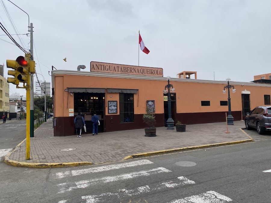 La Antigua Taberna Queirolo, Lima