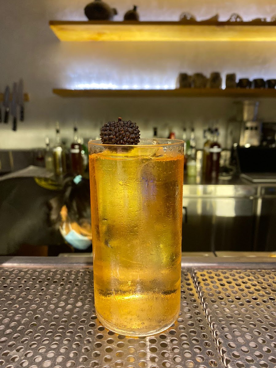 Lady Bee, Lima