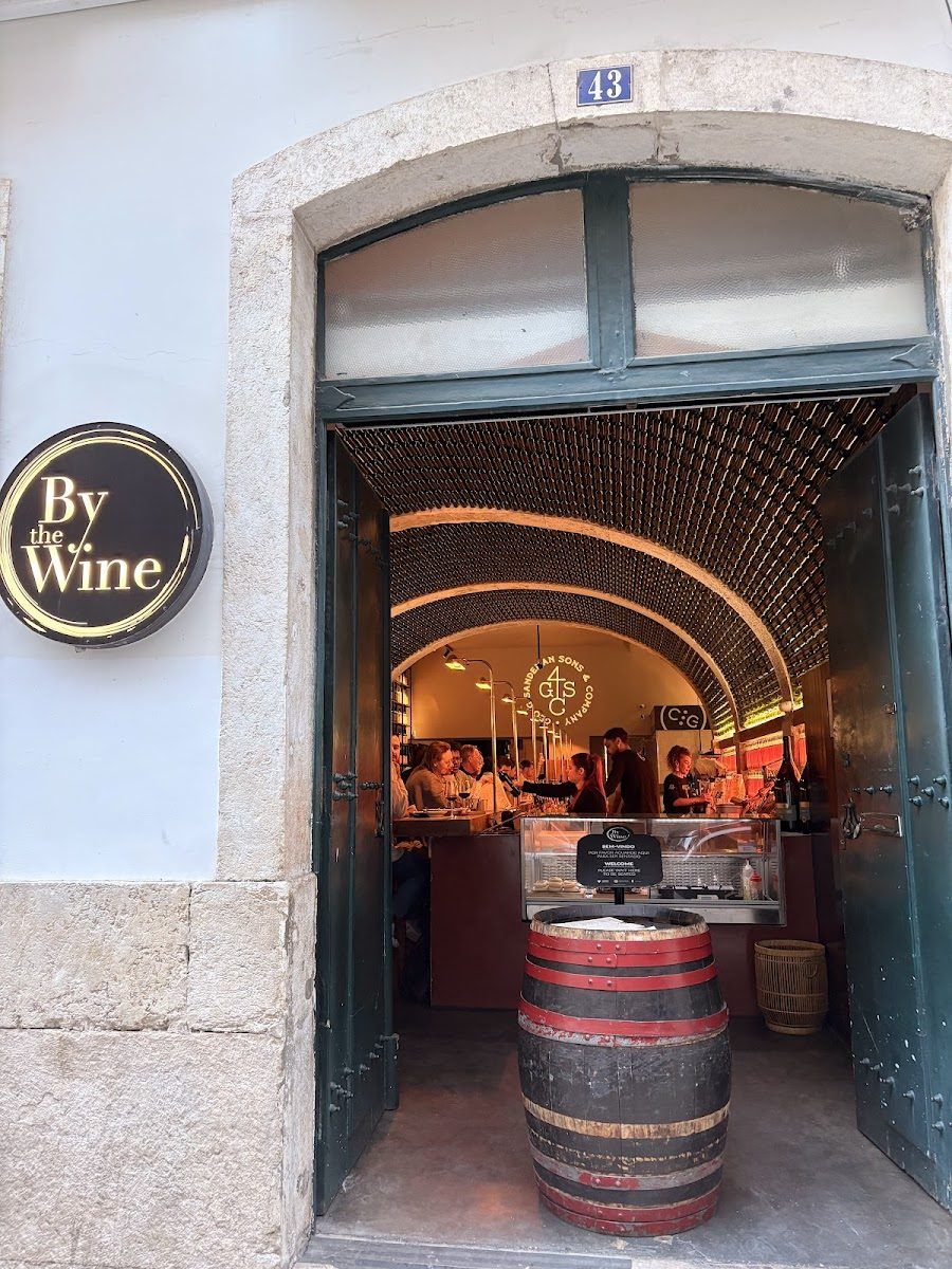 By the Wine Jose Maria da Fonseca bar service