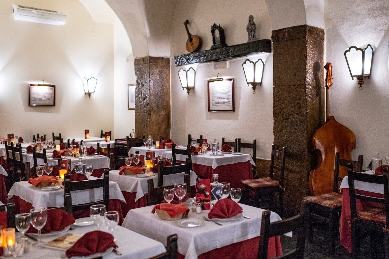Clube de Fado Lisbon bar interior