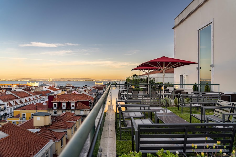 Entretanto Rooftop Bar, Lisbon