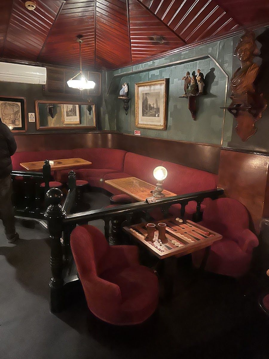 Foxtrot, Lisbon