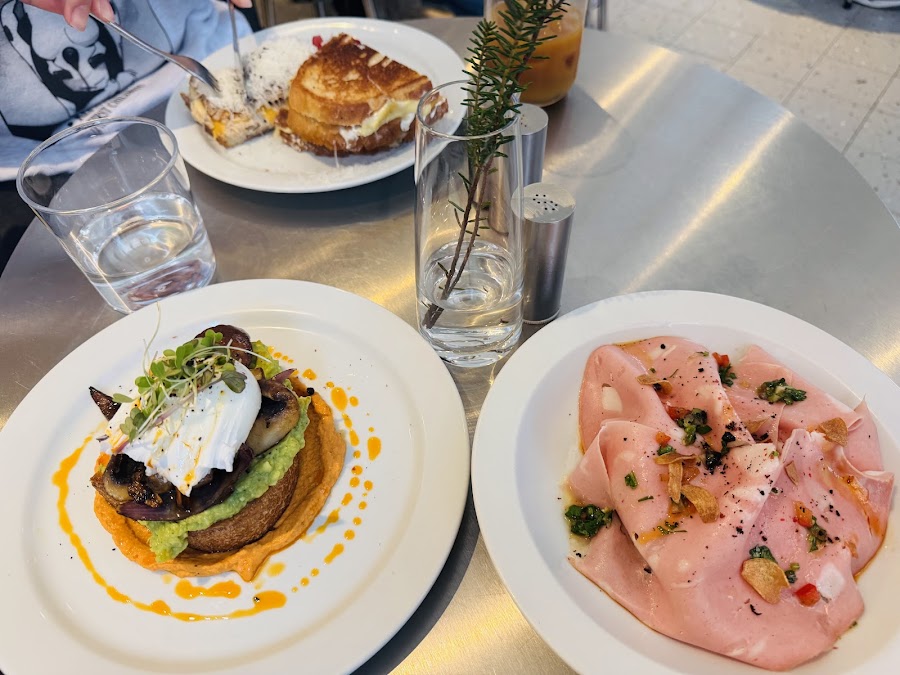 Heim Café, Lisbon