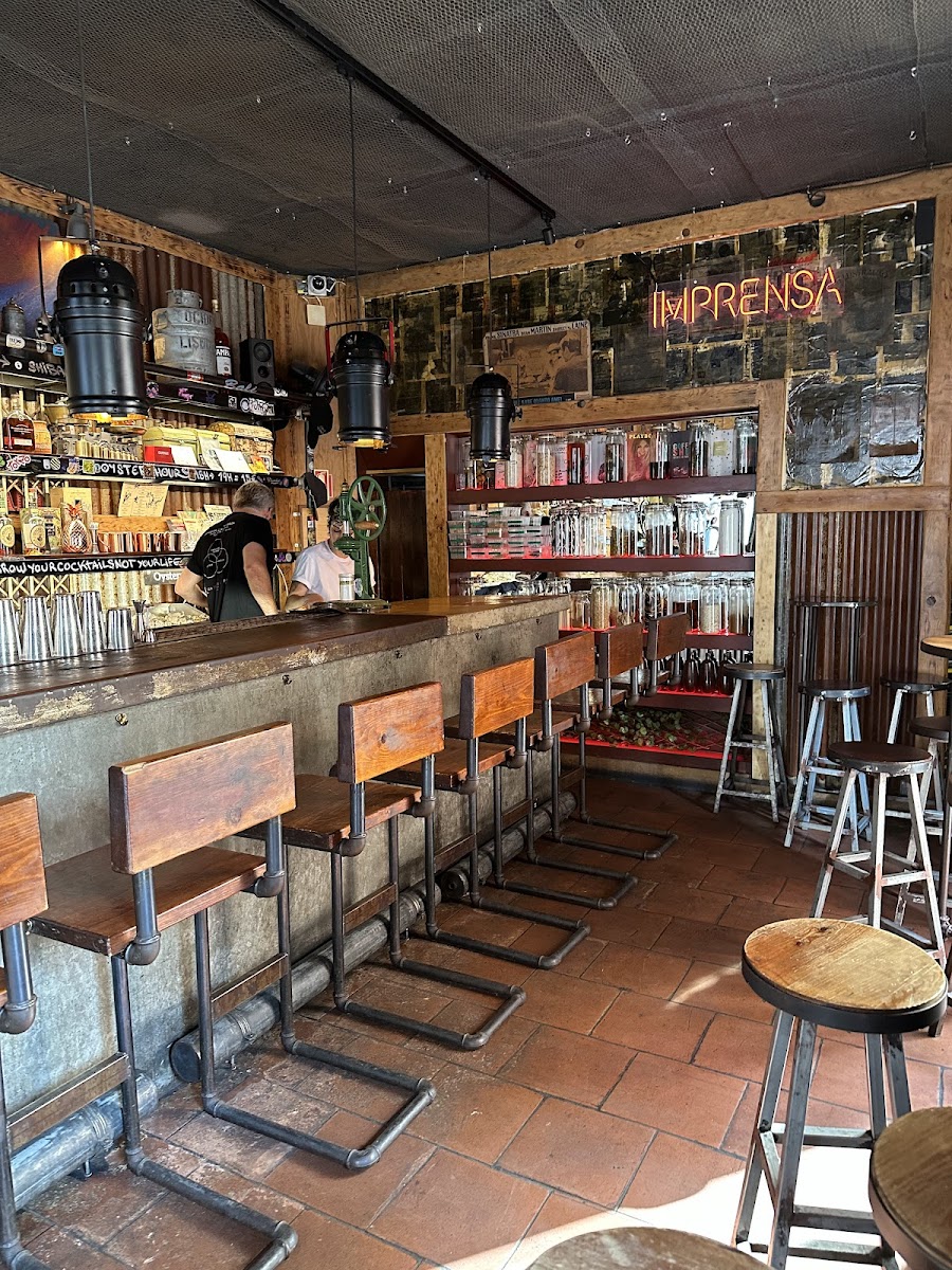 Cinco Lounge