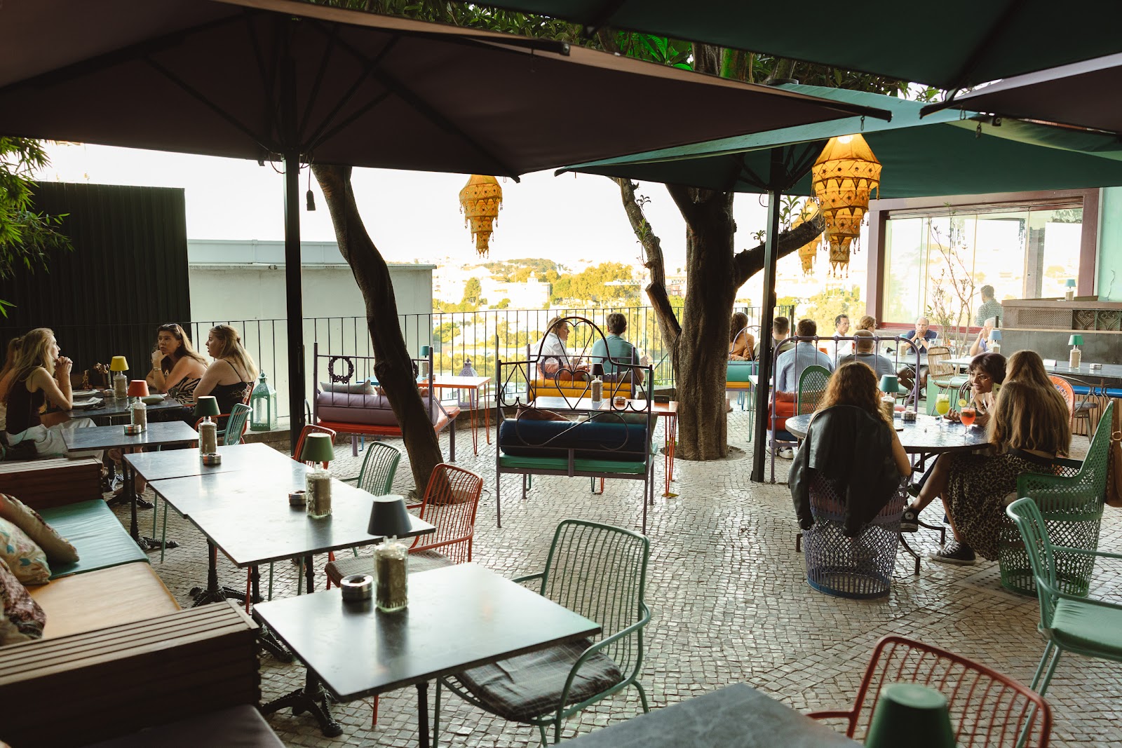 Lost In, Lisbon
