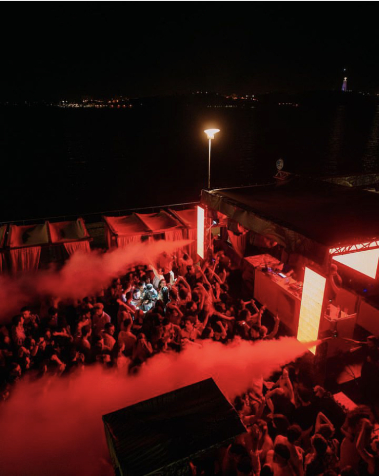 Lust in Rio, Lisbon