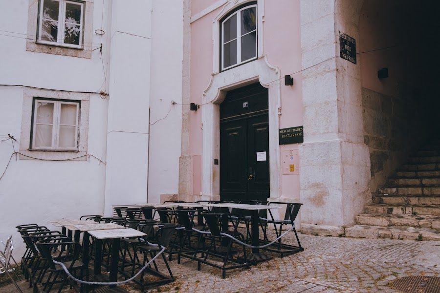 Mesa de Frades Alfama atmosphere