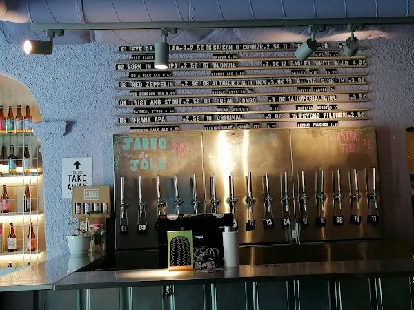 Dois Corvos Brewery Tap Room Lisbon