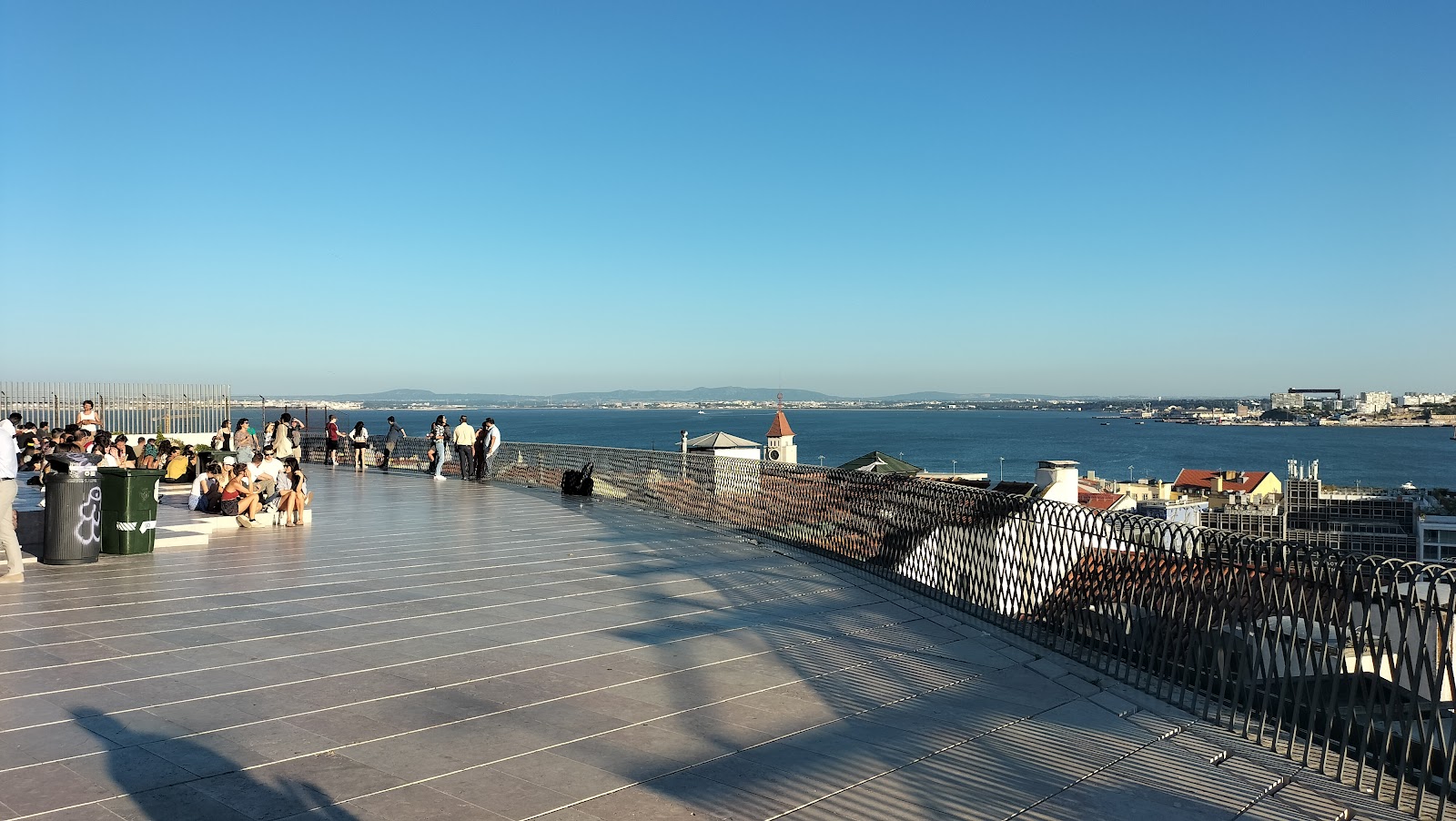 Rio Maravilha rooftop bar Lisbon
