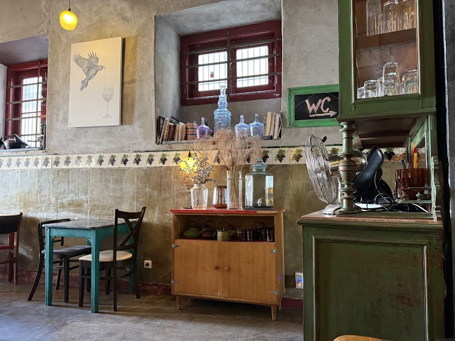 O Corvo, Lisbon