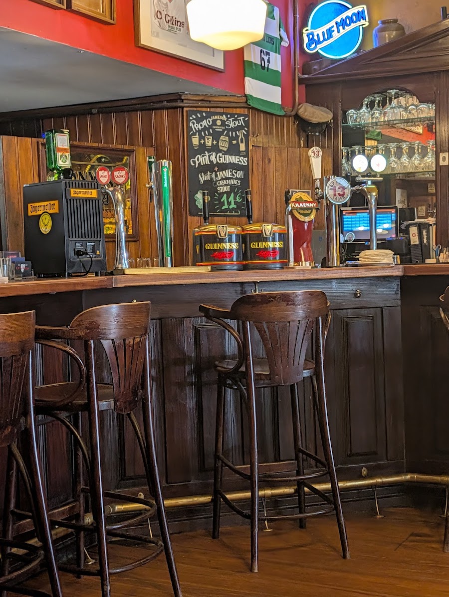 O'Gilins Irish Pub Lisbon bar interior