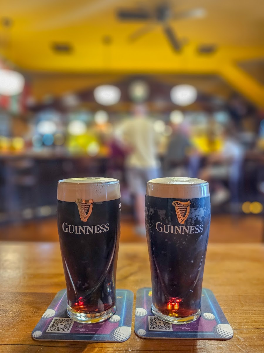 O'Gilins Irish Pub Lisbon pub atmosphere