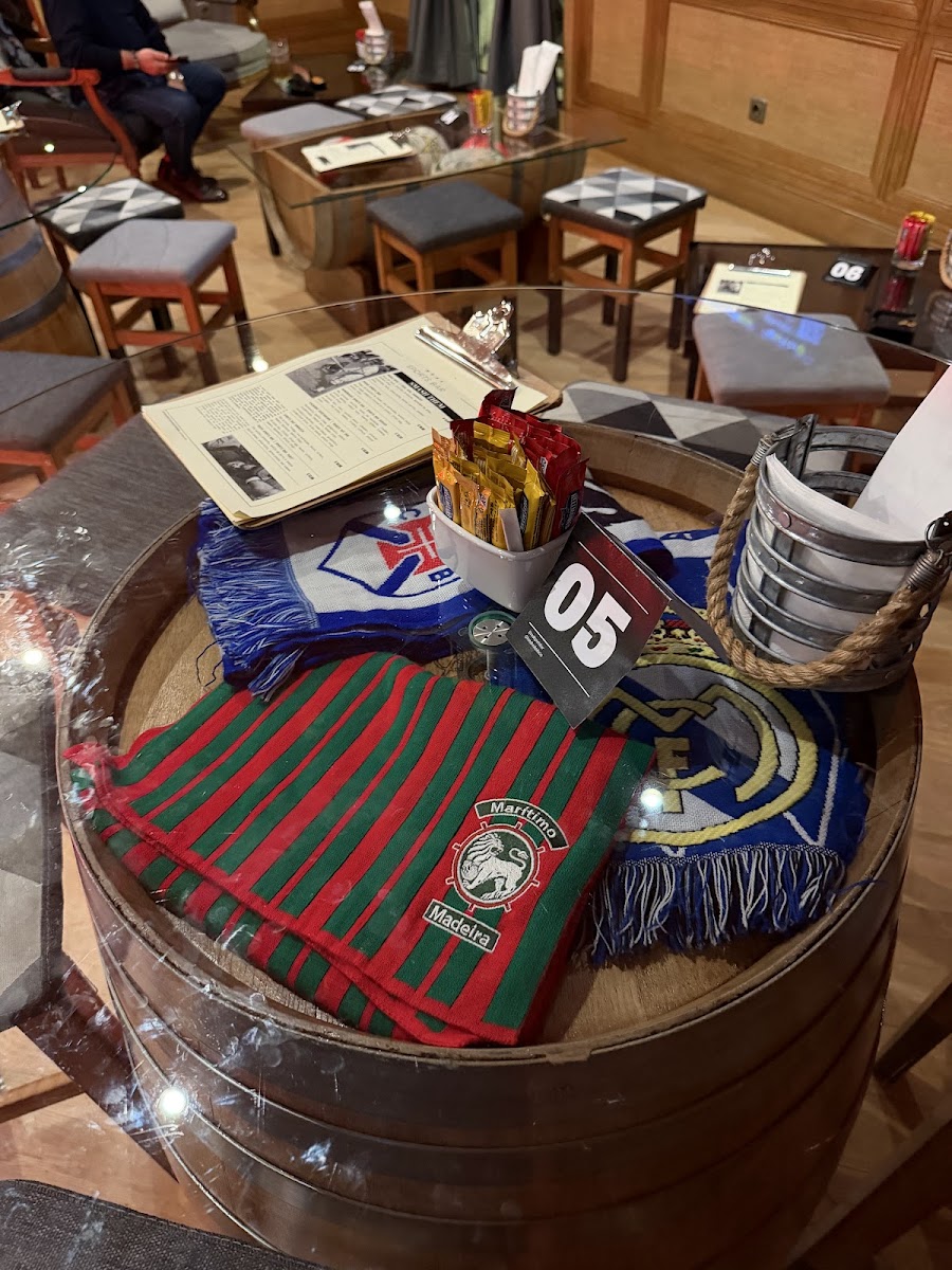 Real Sports Bar Lisbon evening service