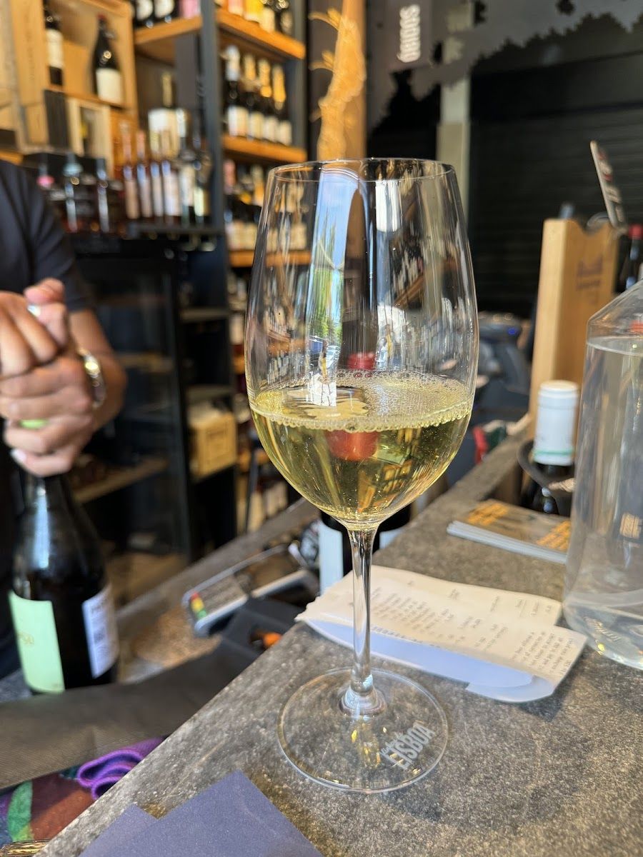 Vinhos Portugueses bar service