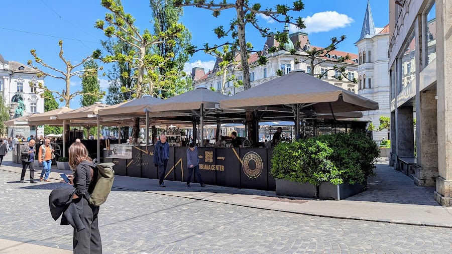 Kavarna Tromostovje, Ljubljana