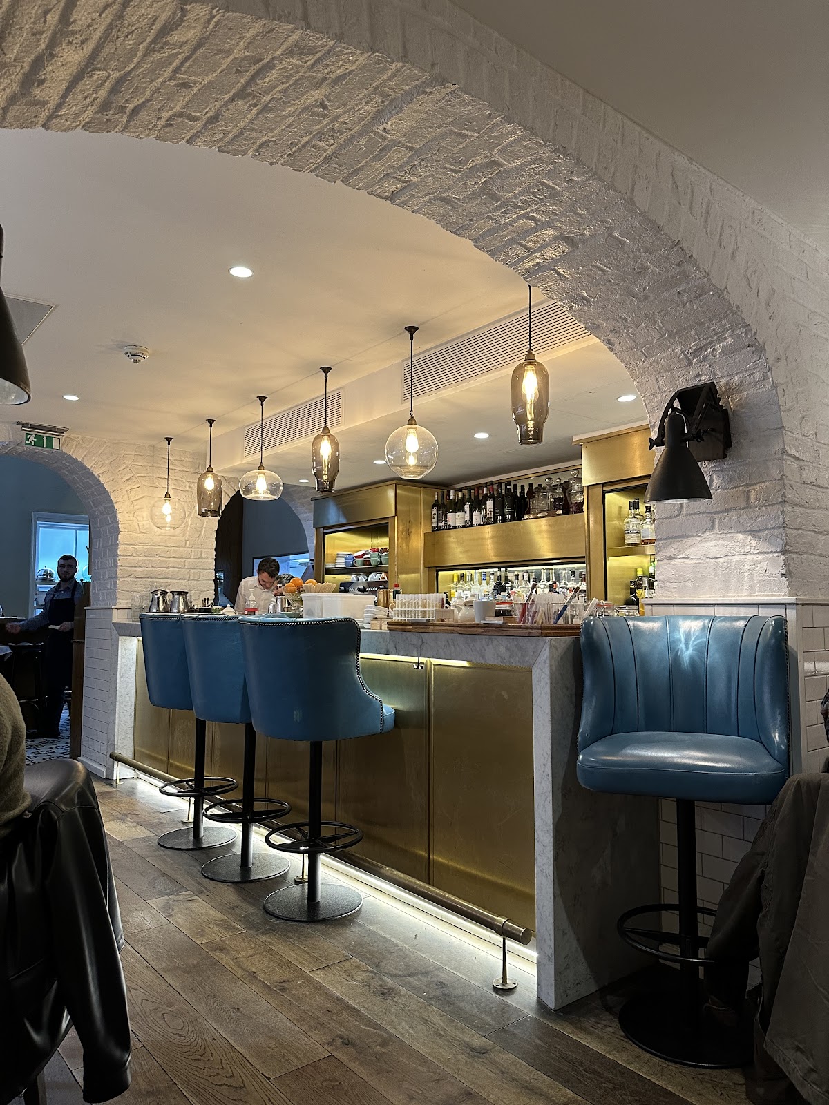 Apéro cocktails and bar service