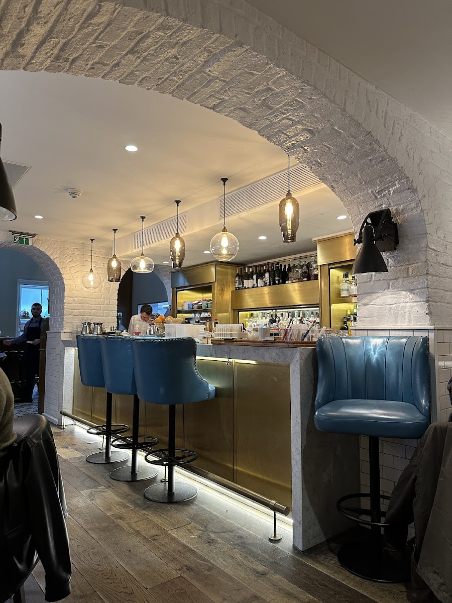 Apéro, London