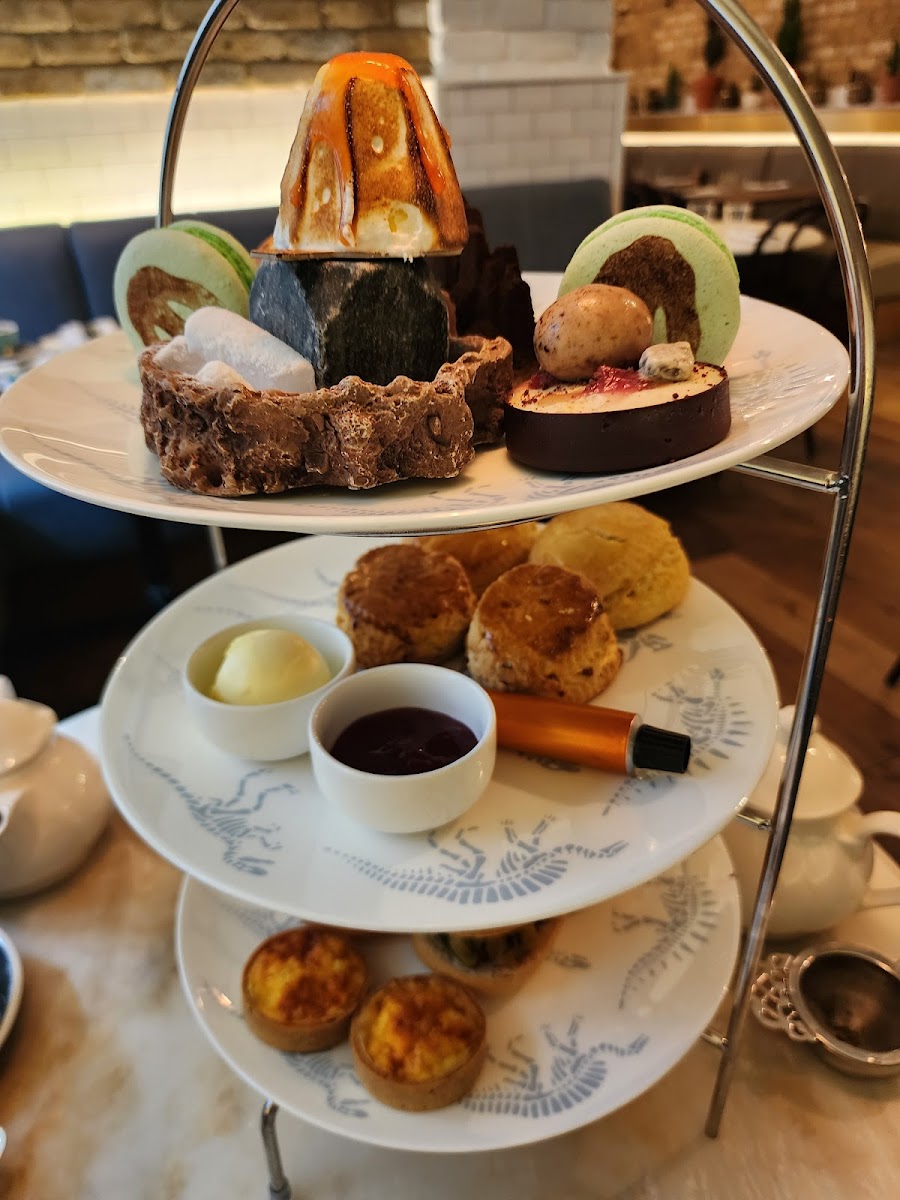 Apéro, London