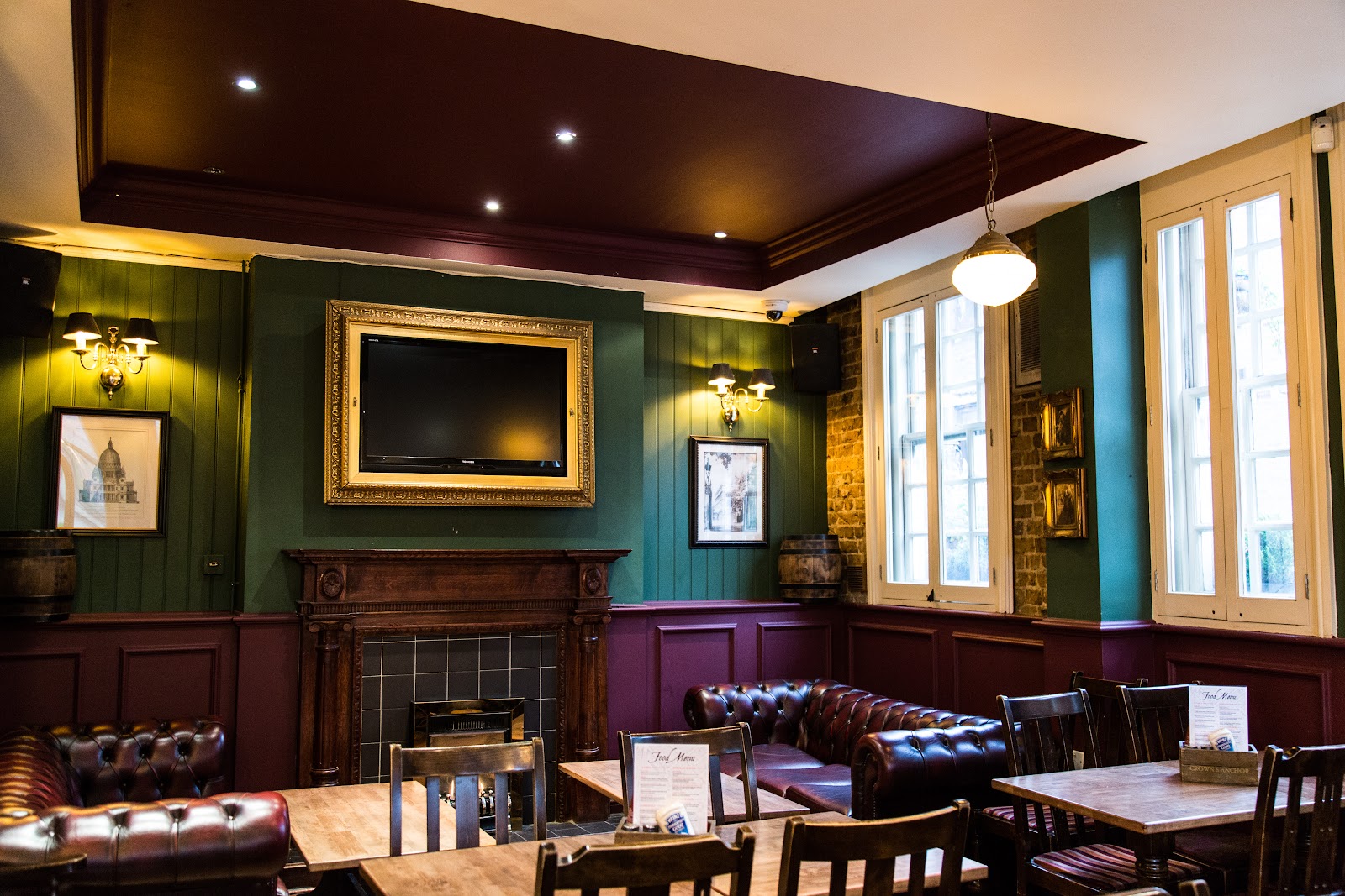 Crown & Anchor, London