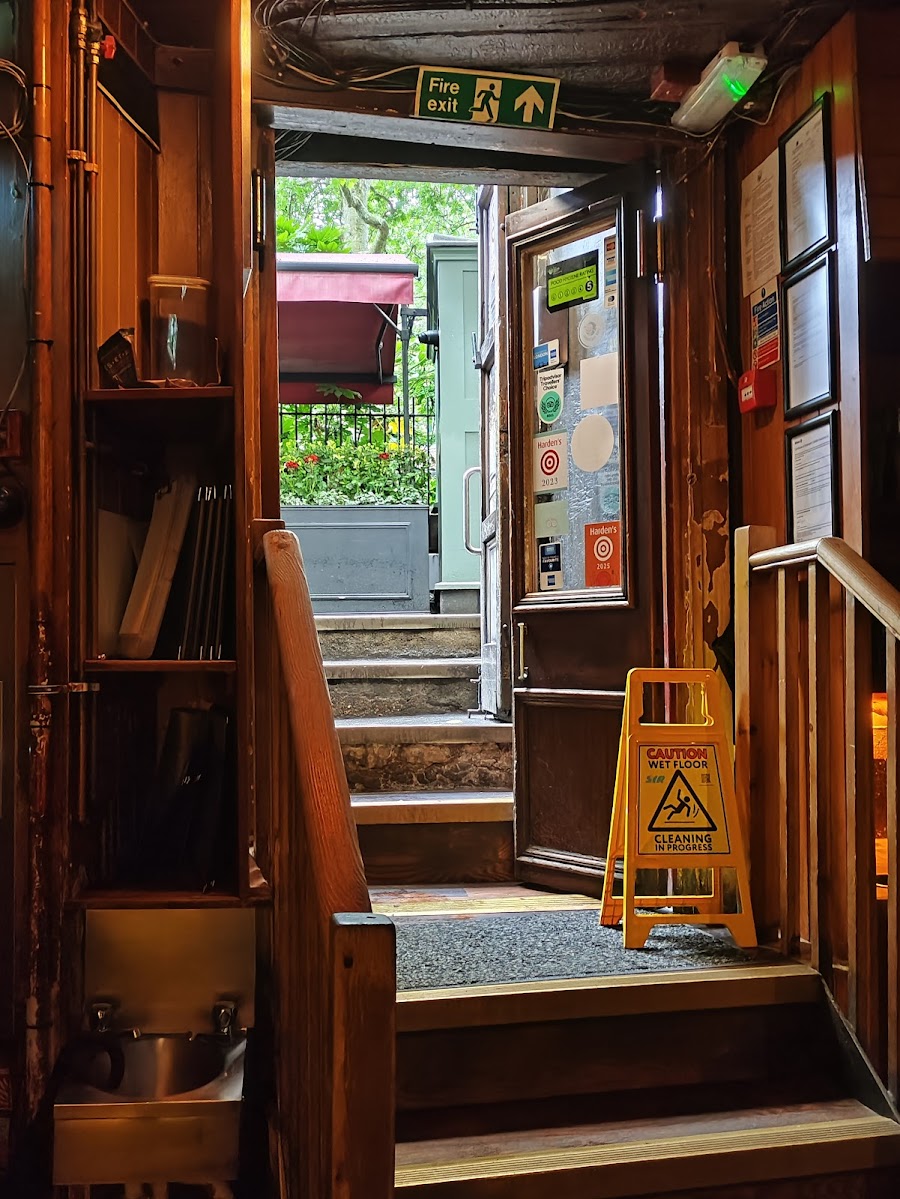 Gordon's Wine Bar, London