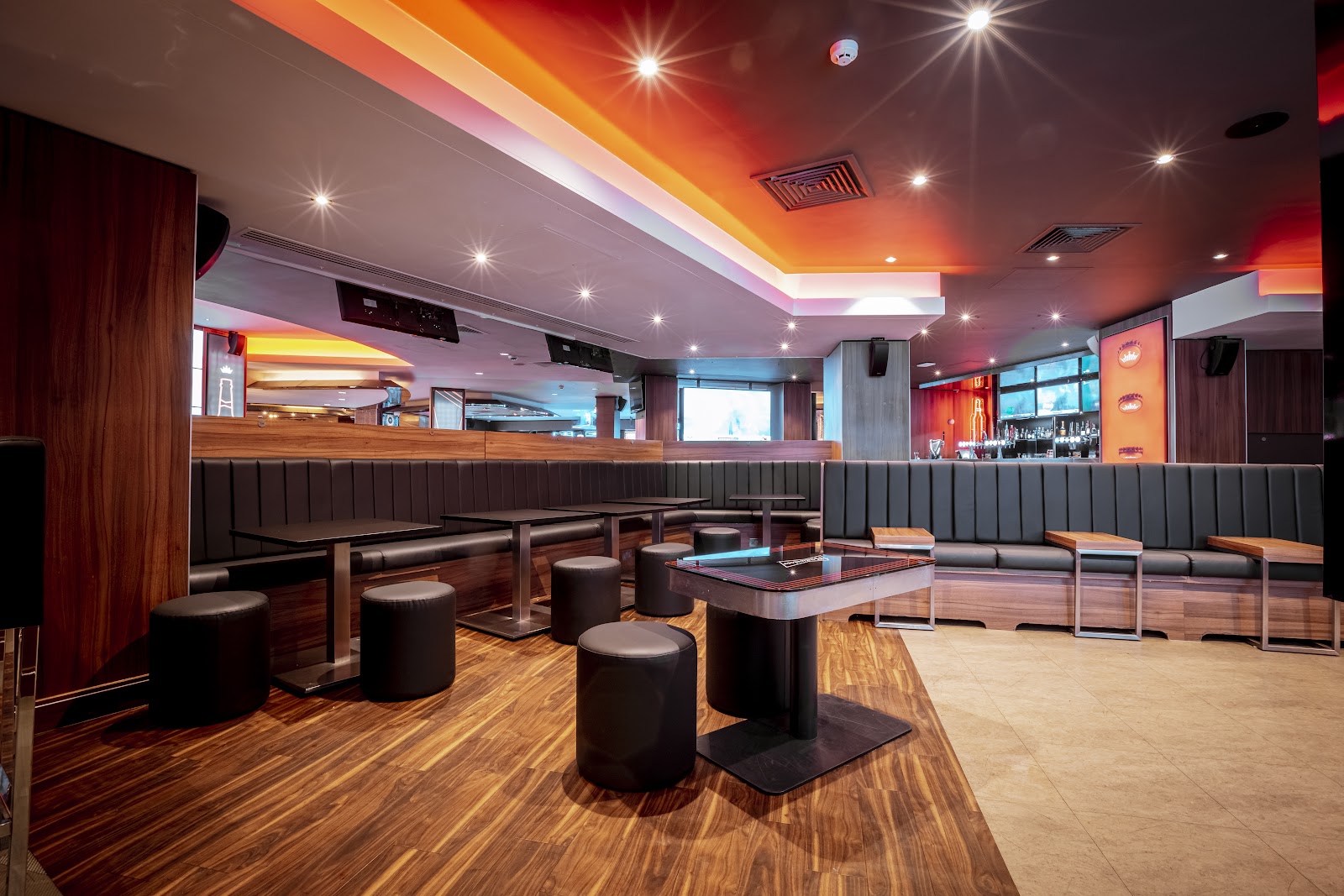 Kings Sports Bar London bar interior