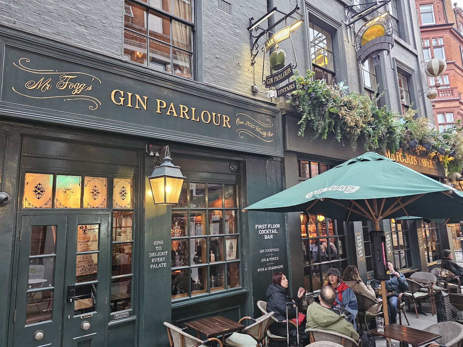 Connaught Bar
