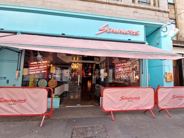 Simmons Bar in London