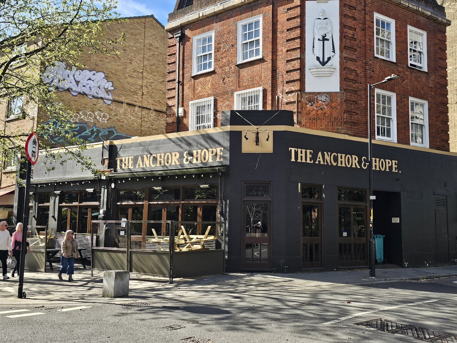 The Anchor and Hope interior 1