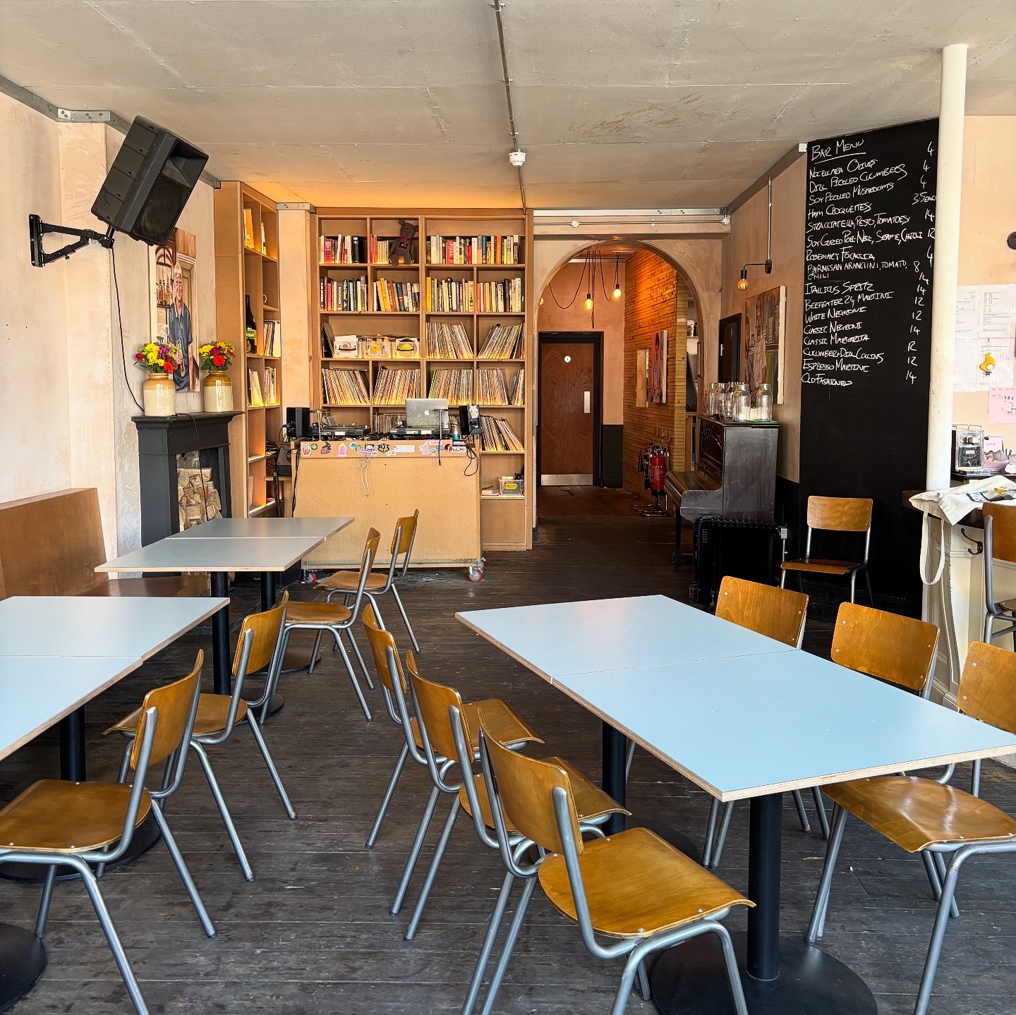 The Bear interior 4