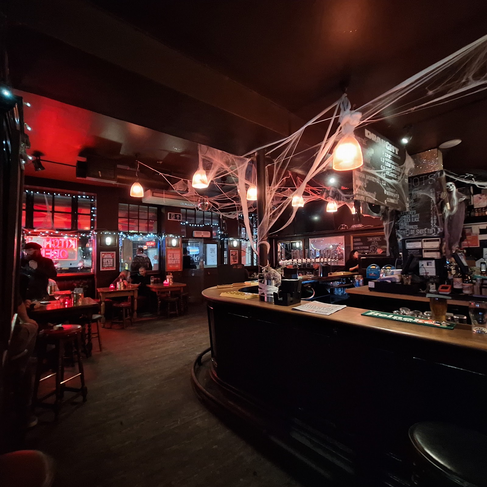 The Camden Head interior 1
