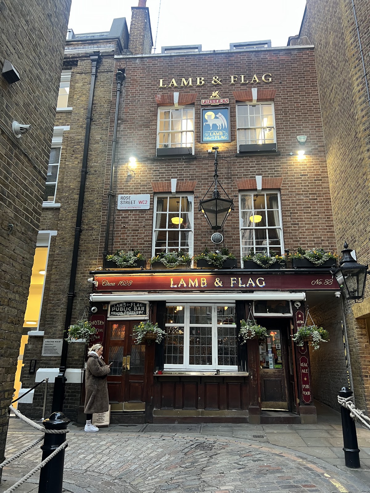 The Charles Lamb interior 4