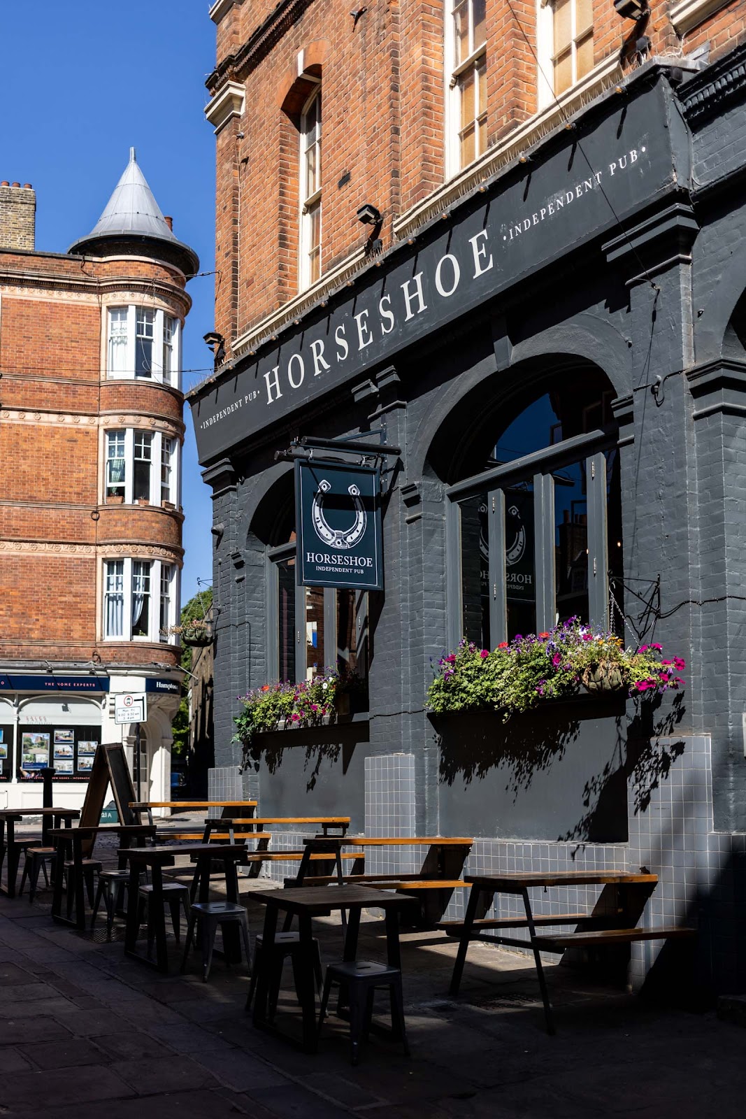 The Horseshoe, London