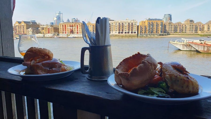The Mayflower London interior