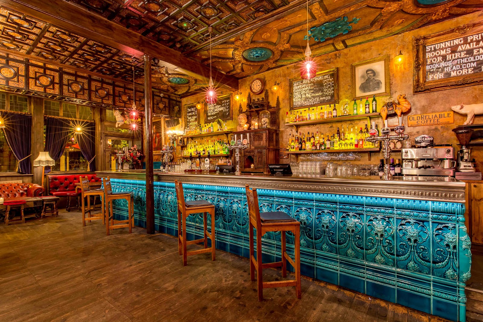 The Old Queen's Head, London