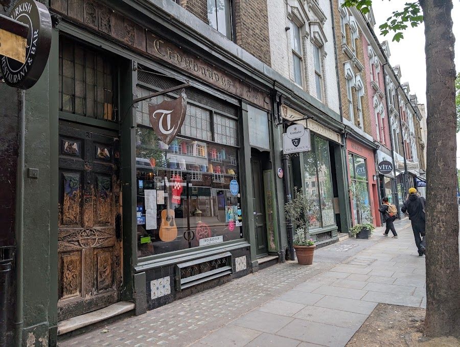 The Troubadour Earl's Court atmosphere