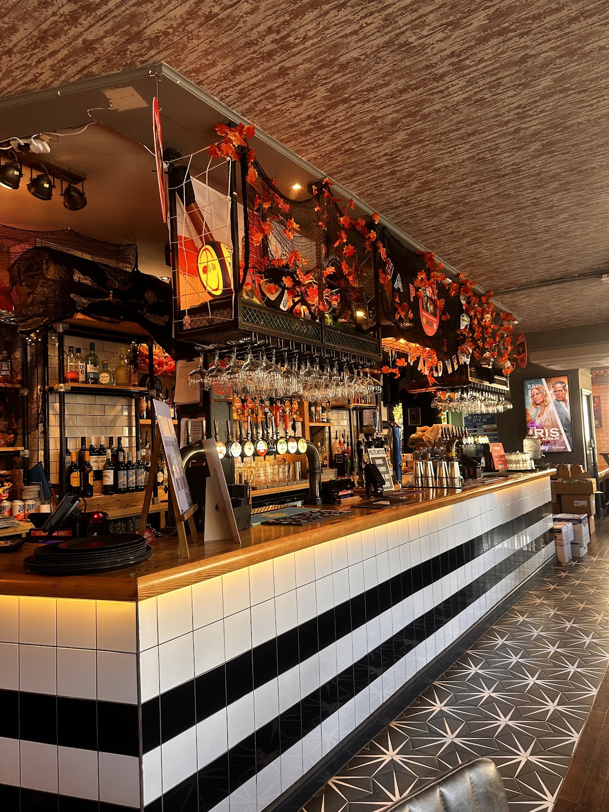 The Sports Bar & Grill