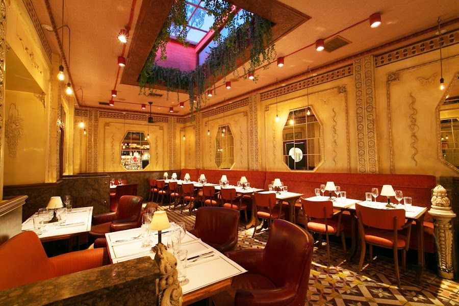 Bar Marmont bar service