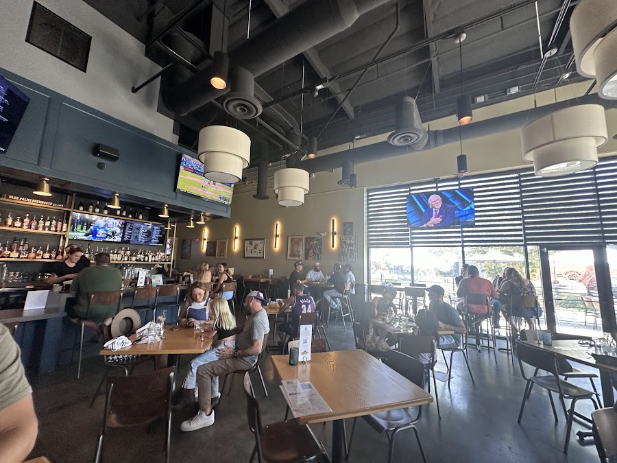 Blue Palms Brewhouse, Los Angeles