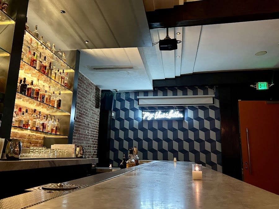 Everson Royce Bar cocktail at the bar