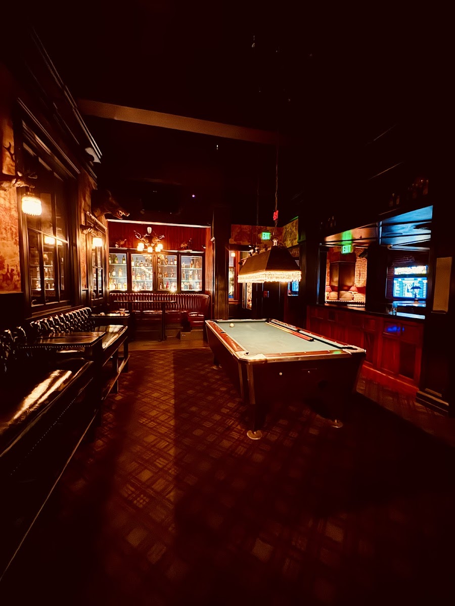 Seven Grand, Los Angeles