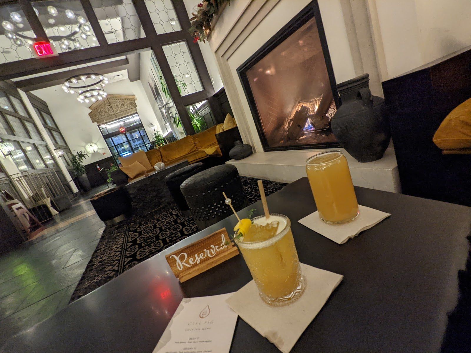 The Lobby Bar at Hotel Figueroa Los Angeles bar interior