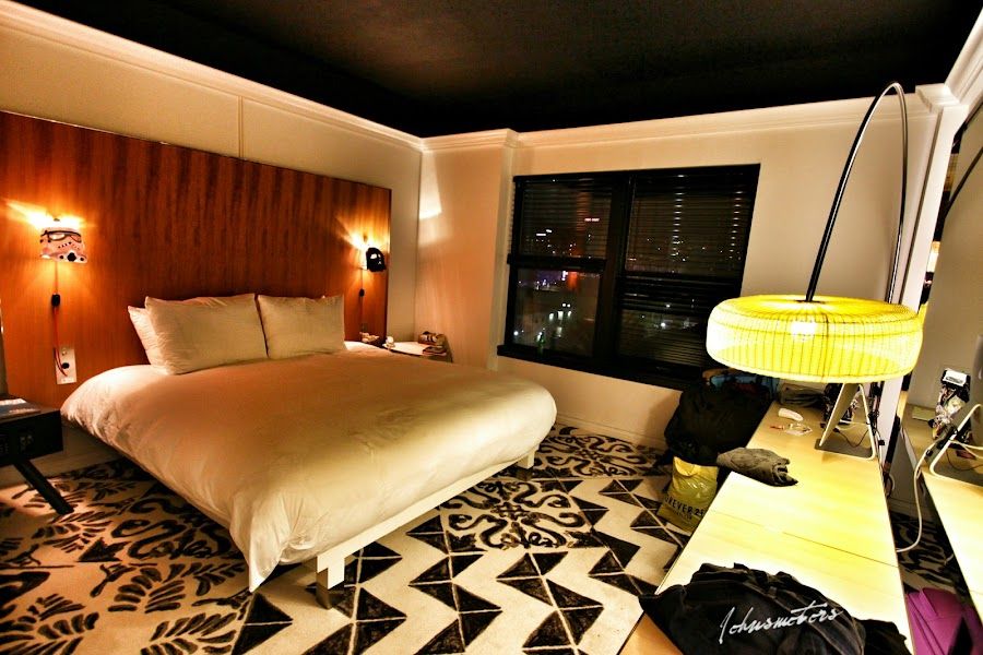 The Rooftop at Mama Shelter Los Angeles interior