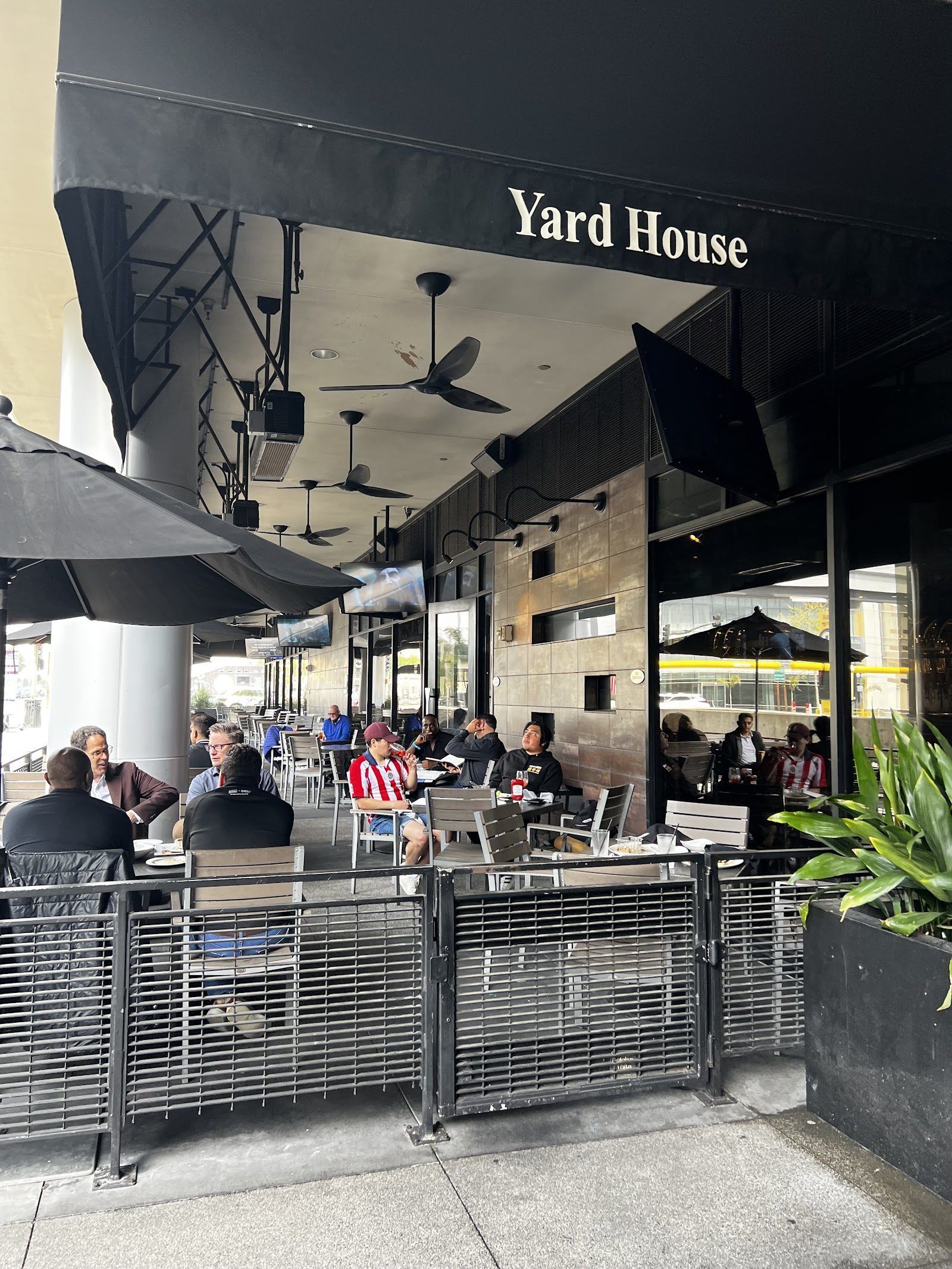 Yard House Los Angeles bar interior