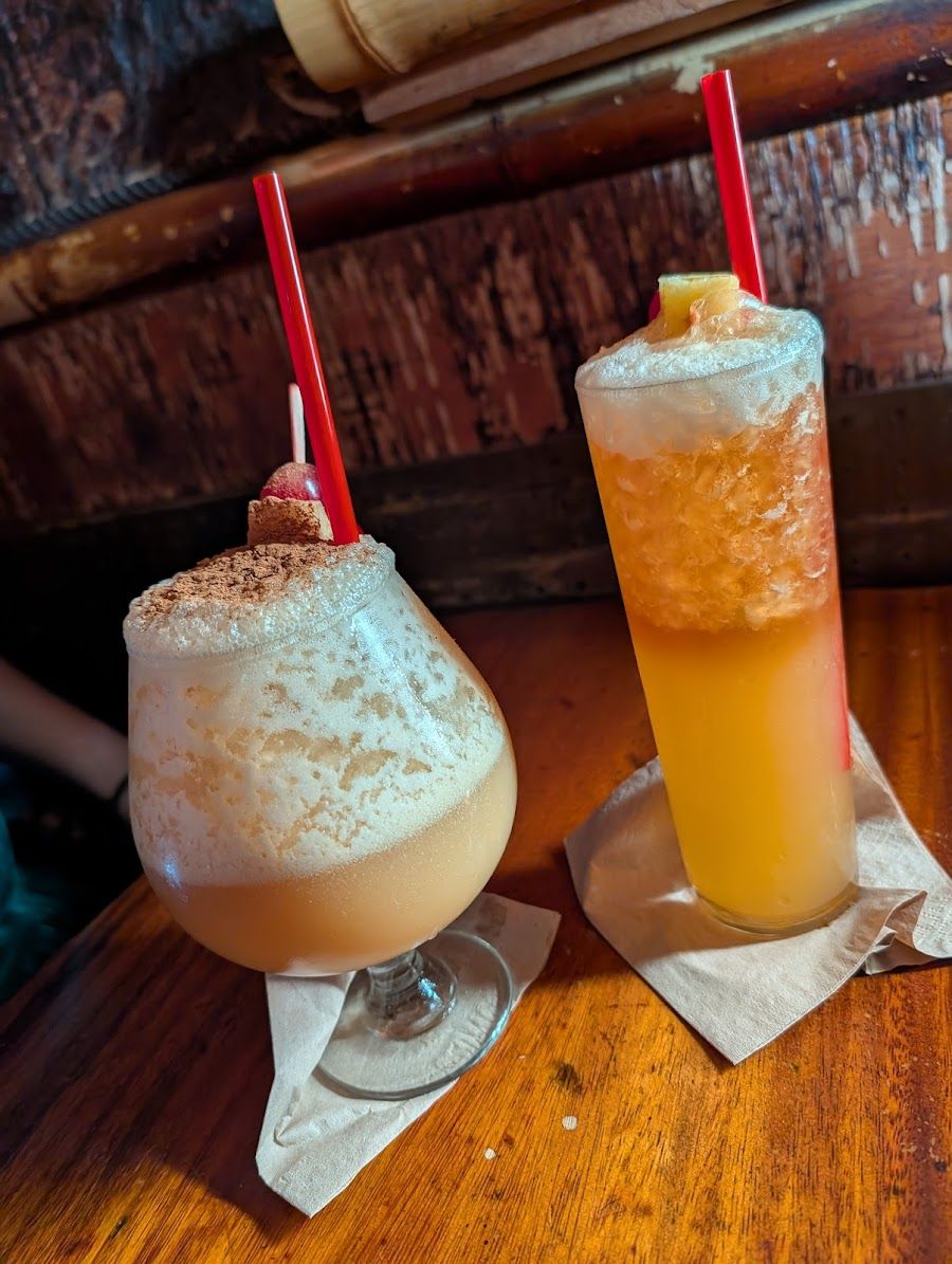 Tiki-Ti bar service